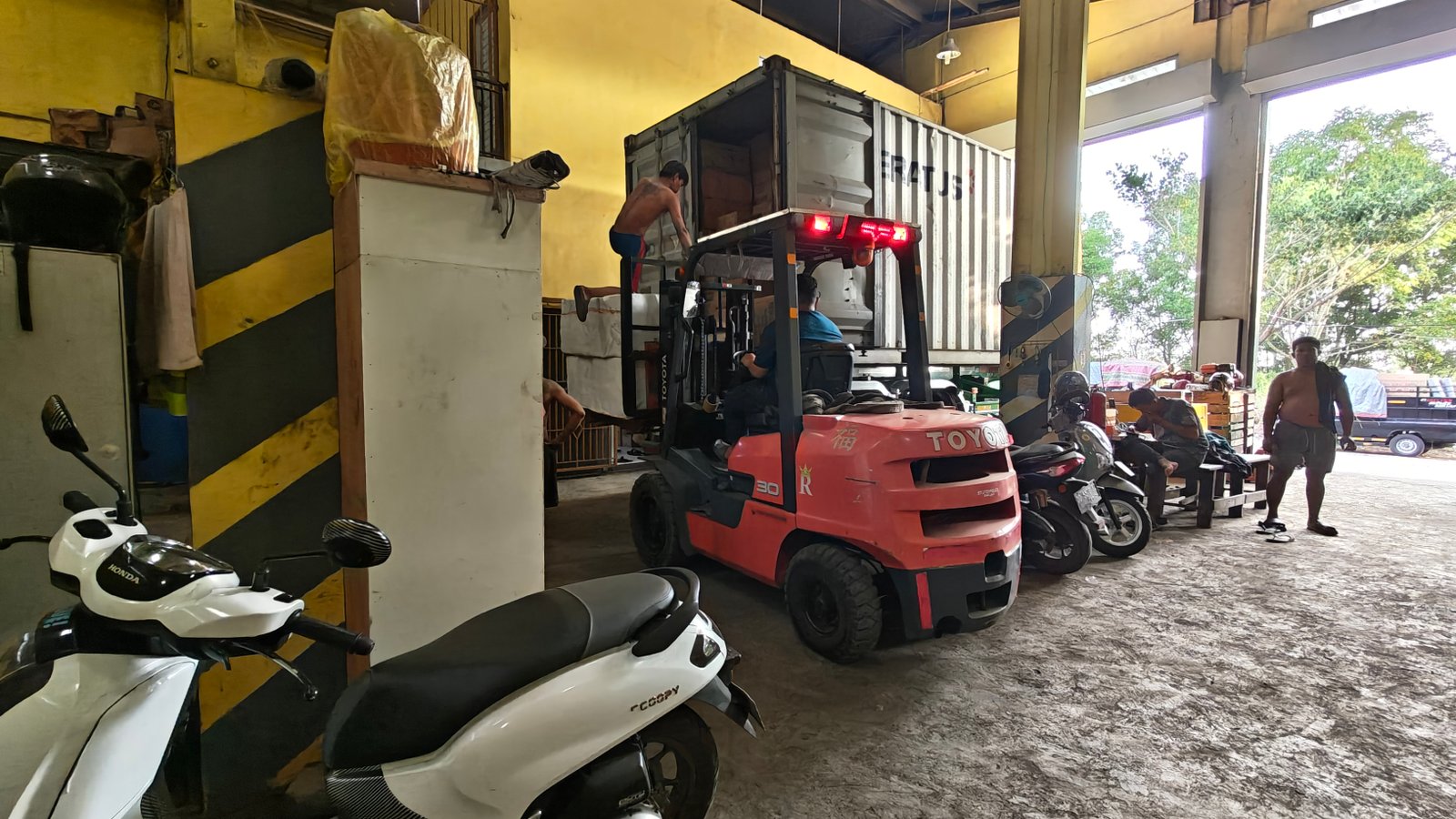 Forklift operasional